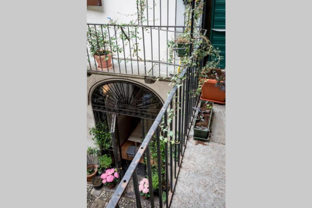 شقة Loft In Pieno Centro Storico كومو المظهر الخارجي الصورة