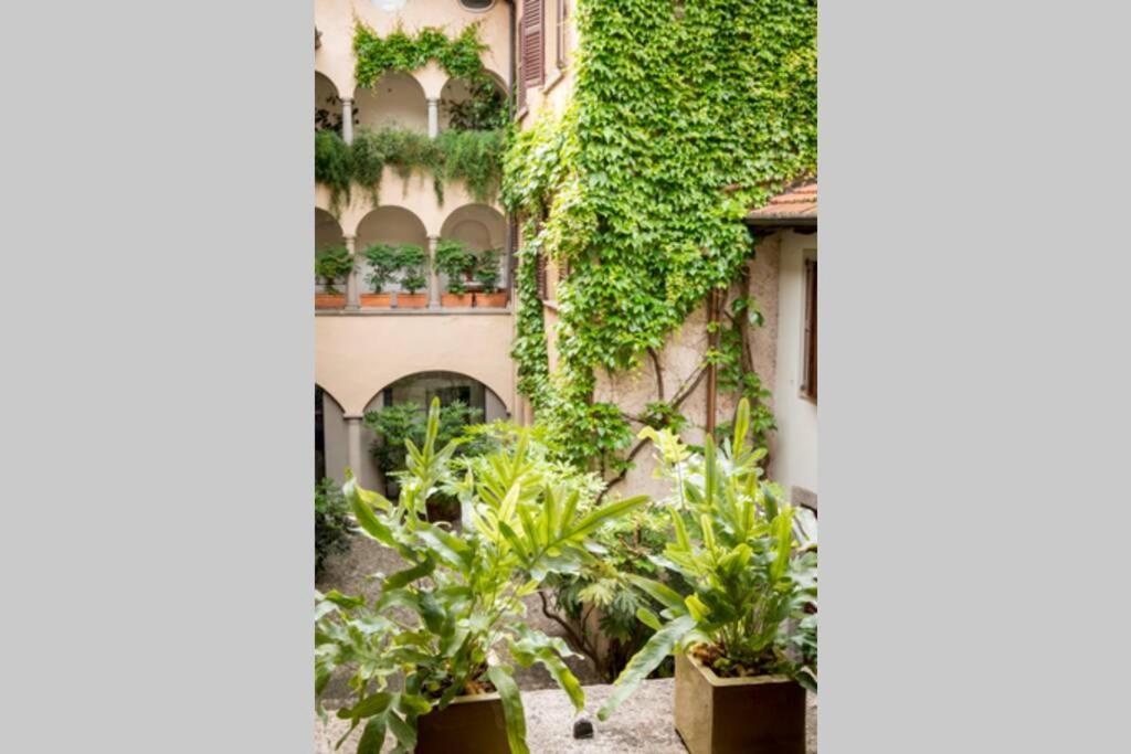 شقة Loft In Pieno Centro Storico كومو المظهر الخارجي الصورة